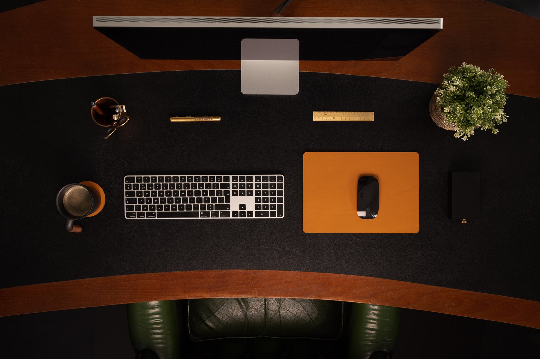 Tan full-grain leather mouse pad — personalised — CarveOn, made in Ireland#Color_Tan