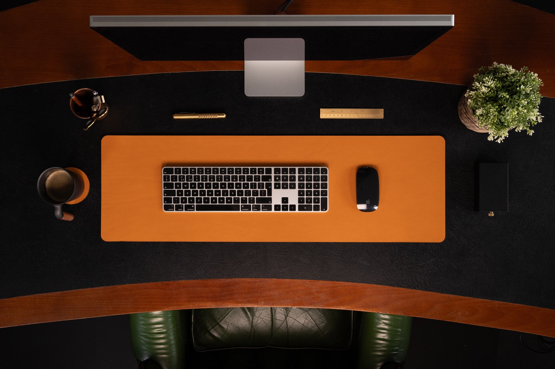 Tan full-grain leather desk pad — personalised — CarveOn, made in Ireland#Color_Tan