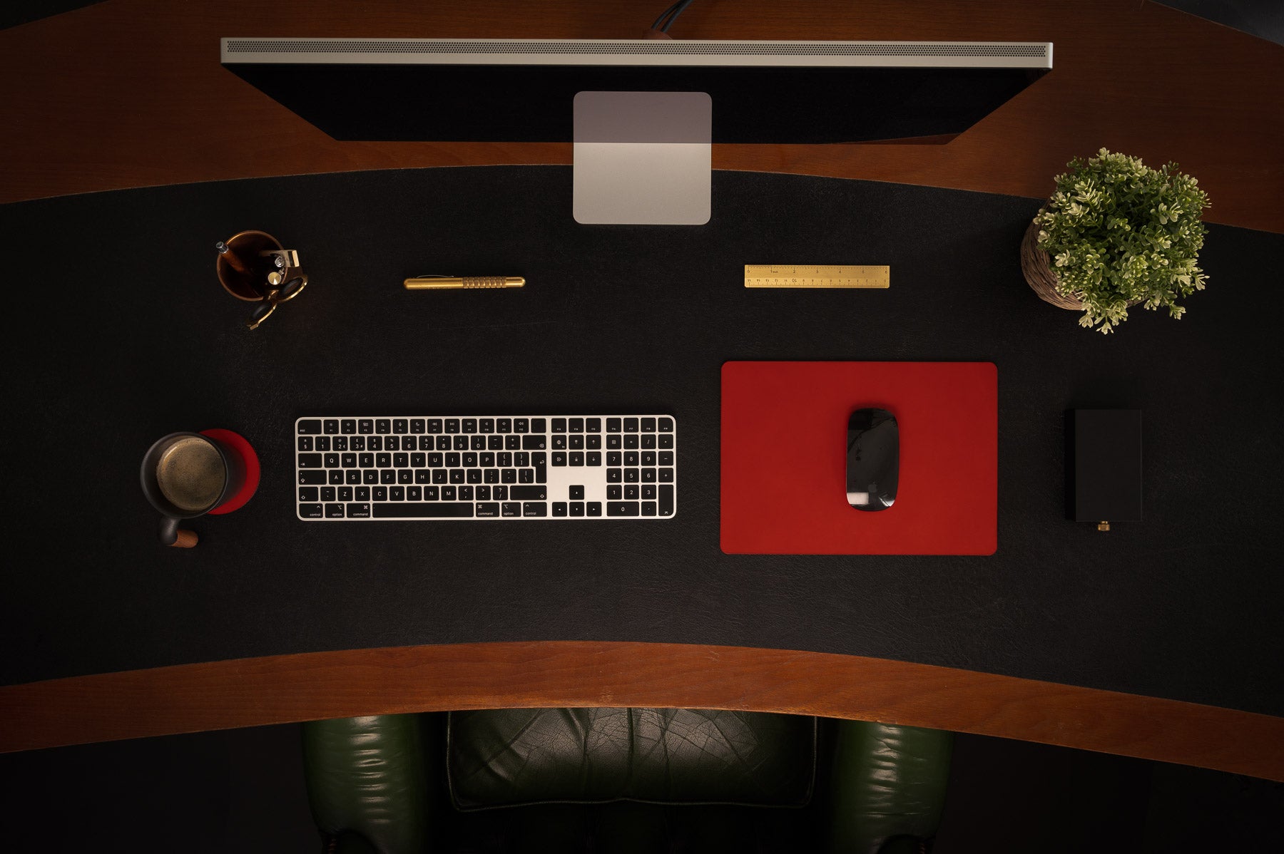 Red full-grain leather mouse pad — personalised — CarveOn, made in Ireland#Color_Red